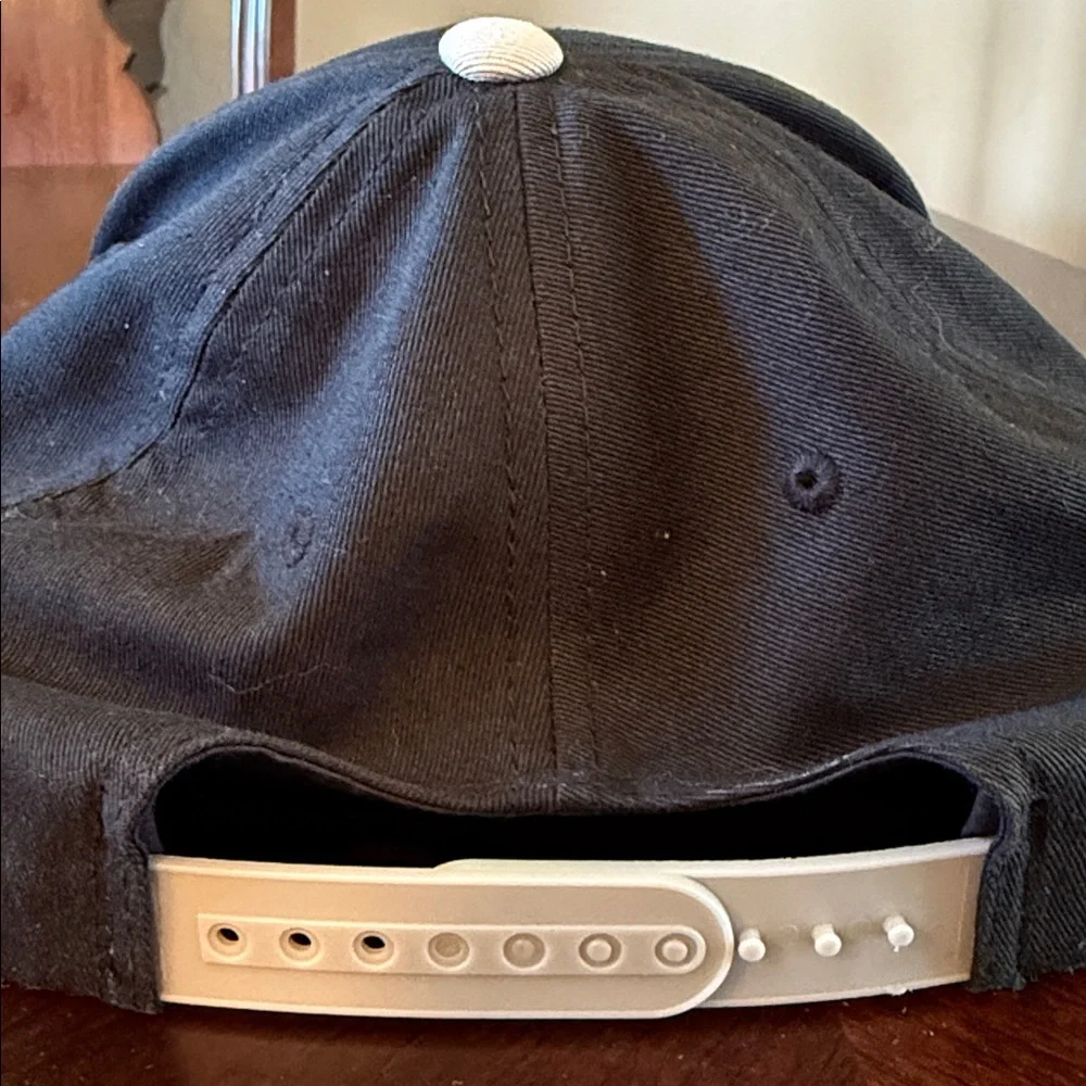Obey Men’s Black and Lt Khaki Logo Cap 100%cotton One size fits all Like New